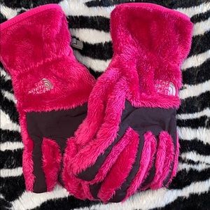 The North Face Hot Pink Winter Gloves